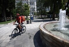 Καύσωνας: Πώς θα λειτουργήσει το Δημόσιο- Τι ισχύει για delivery και ιδιωτικό τομέα