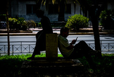 Καιρός - Κολυδάς: Η συννεφιά και η αφρικανική σκόνη έβαλαν «φρένο» στον καύσωνα