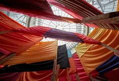 Η εξαιρετική περίπτωση της Phyllida Barlow που ο κόσμος της τέχνης ανακάλυψε αργά
