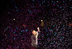 Coldplay στο Ηρώδειο: Το κοινό δεν «άφηνε» το συγκρότημα να φύγει