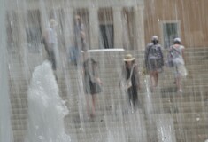 Καιρός: Ανάσα δροσιάς το Σαββατοκύριακο μετά τον καύσωνα