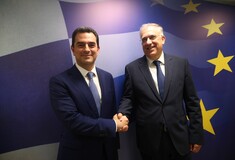 Ανασχηματισμός: Τελετή παράδοσης-παραλαβής στο υπουργείο Ανάπτυξης
