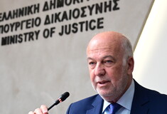 Φλωρίδης για ενδοοικογενειακή βία: Κανόνας πλέον η προσωρινή κράτηση των δραστών