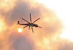 Φωτιά τώρα στη Νέα Μάκρη: Προειδοποιητικό μήνυμα 112 στους κατοίκους 