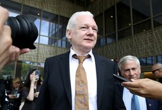 Ελεύθερος ο Τζούλιαν Ασάνζ: Επιστρέφει στην Αυστραλία
