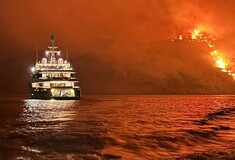 Φωτιά στην Ύδρα: Προσωρινά κρατούμενοι ο πλοίαρχος και ο υποπλοίαρχος της θαλαμηγού