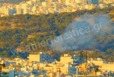 Φωτιά τώρα στου Φιλοπάππου: Δύο εστίες σε χαμηλή βλάστηση