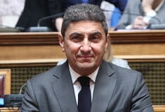 Παραίτηση Αυγενάκη ζητούν πολιτικοί για τη χειροδικία σε υπάλληλο του Ελ. Βενιζέλος