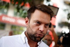 Ο Κασσελάκης καλεί πολίτες να τον επισκεφθούν στο γραφείο του