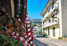 Γυναικοκτονία στην Αμφιλοχία: «Την απειλούσε, της είχε κόψει τα φρένα στο μηχανάκι» λέει φίλη της