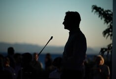 Ο πρωθυπουργός προσπαθεί να καθησυχάσει τους δυσαρεστημένους