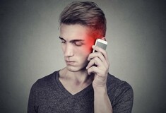 Τα κινητά τηλέφωνα δεν συνδέονται με τους καρκίνους εγκεφάλου, δείχνει έρευνα υπό τον ΠΟΥ