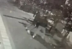 Πώς έγινε η δολοφονία στην Κυψέλη: «Τον σκοτώσαμε γιατί μας βίαζε» κατήγγειλαν τα δύο αδέλφια