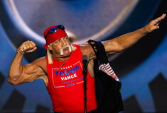 Γιατί ο Τραμπ «επιστρατεύει» αστέρες του WWE; 