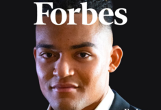 Ο Εμμανουήλ Καραλής στο εξώφυλλο του Forbes