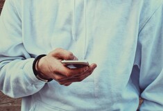  Der Standard για απαγόρευση κινητών στα σχολεία: Οι Έλληνες δείχνουν τον δρόμο