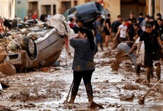 Πλημμύρες στην Ισπανία: «Σας παρακαλώ, βοηθήστε» - Εκκλήσεις στα social για τους αγνοούμενους συγγενείς τους