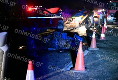 Τροχαίο στη Λάρισα: Δύο νεκροί - Συγκρούστηκαν νταλίκα, τρακτέρ και δύο αυτοκίνητα