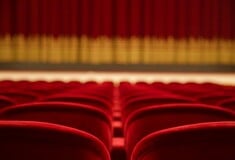 Ο μεγάλος θεατρικός οδηγός της LiFO: 109 παραστάσεις για τη νέα σεζόν