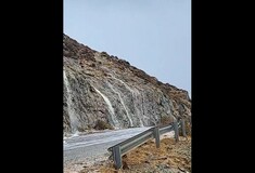 Βρέχει μετά από επτά μήνες στις Κυκλάδες