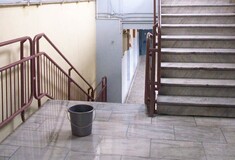Κακοκαιρία Αλέξανδρος: Πλημμύρισε προαύλιο σχολείου στην Πάτρα και εγκλωβίστηκαν μαθητές 