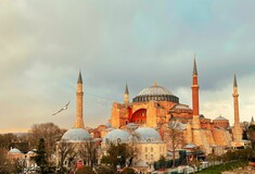 Εγκλωβισμένη στην Τουρκία 50χρονη από την Κρήτη - Η κόρη της μεταφέρθηκε σε hot spot μέχρι να απελαθεί