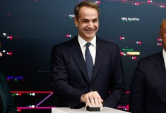 «Απίστευτο, κι όμως αληθινό» - Χιουμοριστικό βίντεο Μητσοτάκη μέσα από το μετρό