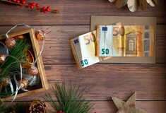 Δώρο Χριστουγέννων: Πότε καταβάλλεται και πώς υπολογίζεται