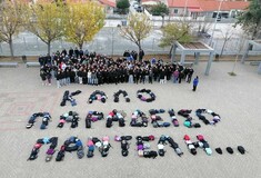 Ξάνθη: Οι μαθητές αποχαιρέτησαν τον 16χρονο που πέθανε από διαρροή υγραερίου- «Αντίο Παντελή»