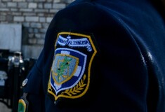 Αστυνομικός Βουλής: Η σύζυγός του έκανε μήνυση στον 14χρονο γιο τους