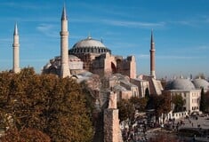 Κωνσταντινούπολη: Ξεκίνησε να αποξηλώνεται ο τρούλος στην Αγιά Σοφιά