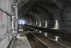 Αποκαταστάθηκε μετά την πλημμύρα η σιδηροδρομική γραμμή στη σήραγγα των Τεμπών