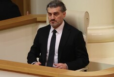 Ποιος είναι ο φιλορώσος, πρώην ποδοσφαιριστής της Μάντσεστερ Σίτι που εξελέγη πρόεδρος της Γεωργίας;