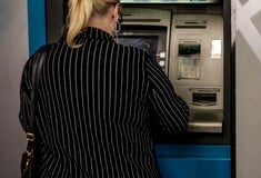 Νέα μέτρα: Η εξειδίκευση για τράπεζες, χαμηλοσυνταξιούχους, ενστόλους