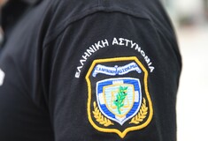 Αστυνομικός Βουλής: Τηλεφώνησε εχθές στη σύζυγό του με απόκρυψη