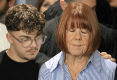 «Ευχαριστούμε, Ζιζέλ Πελικό» - Το μήνυμα του Μακρόν στη γυναίκα που συγκίνησε όλο τον κόσμο