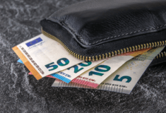 Χριστούγεννα χωρίς επιταγή ακρίβειας για χαμηλοσυνταξιούχους, ανέργους και μονογονεϊκές