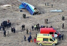 Νότια Κορέα: Η αστυνομία έκανε έφοδο στα γραφεία της Jeju Air και στο αεροδρόμιο όπου έγινε η συντριβή