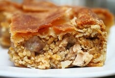 Πίτα-βασιλόπιτα, το τυχερό κομμάτι της ζωής που μας αναλογεί