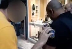 Κύκλωμα προστασίας οίκων ανοχής: Ο «άνδρας με το κίτρινο μπλουζάκι» ανάμεσα στους 19 συλληφθέντες