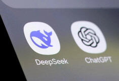 Ποια είναι η DeepSeek που έφερε πανικό στη Wall Street