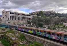 Γερασμένοι συρμοί στο μετρό, καινούργια λεωφορεία στους δρόμους