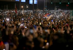 «Φτάνει πια η σιωπή»: Η Σερβία στους δρόμους για τη σιδηροδρομική τραγωδία του Νόβι Σαντ