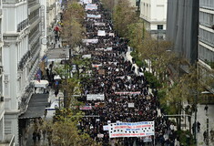 Τέμπη: «Δεν έχω οξυγόνο» - Μαζικό συλλαλητήριο μαθητών και φοιτητών στο κέντρο της Αθήνας