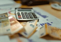 Οδηγός για τις φορολογικές δηλώσεις: Τι αλλάζει, ποιες εκπτώσεις ισχύουν και ποιες είναι οι προθεσμίες
