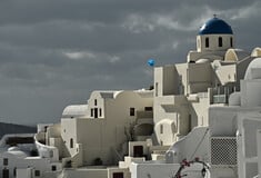 Παπαζάχος για σεισμούς σε Σαντορίνη: «Δεν αποκλείεται ένας μεγαλύτερος σεισμός»
