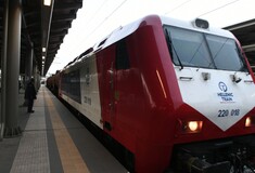 Επίθεση με αιχμηρό αντικείμενο σε δρομολόγιο του Προαστιακού - Τι απαντά η Hellenic Train