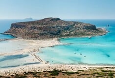 Το Ελαφονήσι είναι η καλύτερη παραλία στον κόσμο για το 2025, σύμφωνα με το TripAdvisor