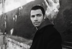 «Θέλουμε να φαινόμαστε δυνατοί και άτρωτοι, πιστεύοντας ότι έτσι θα επιβιώσουμε» 