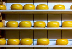 ΕΦΕΤ: Ανάκληση τυριών cheddar λόγω λιστέριας